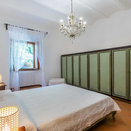 Torre Degli Amidei By Interhome * Volterra